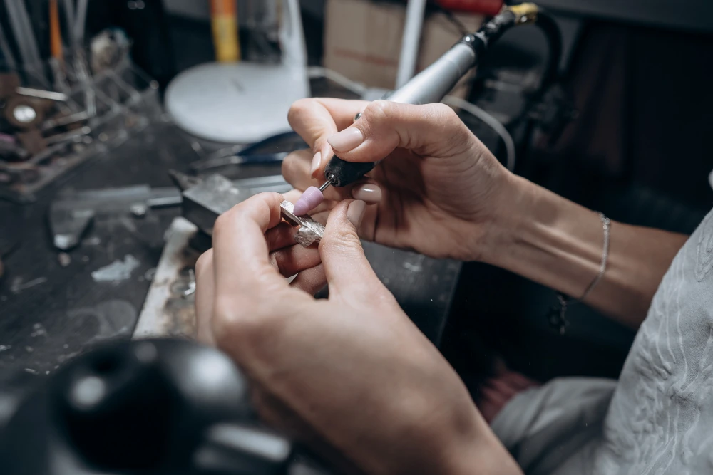 image depicting grinding process of a jewelry